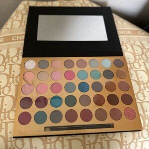 BeDenno 40 Colors Eyeshadow Palette (NWT)